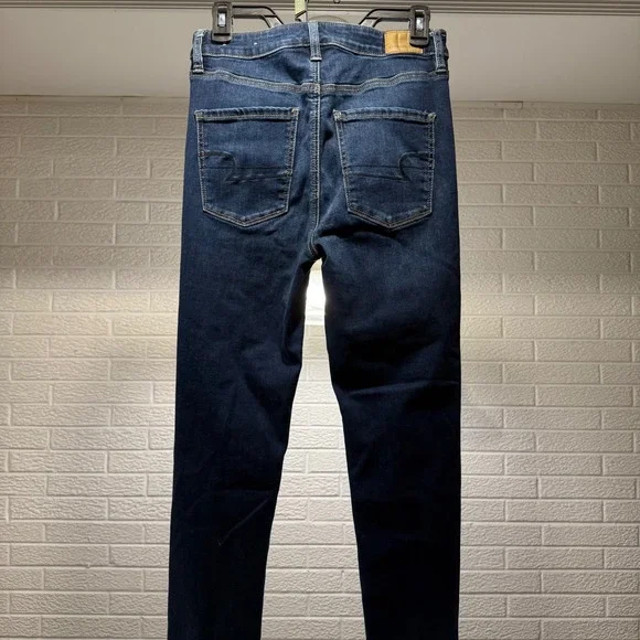 American Eagle Outfitters Women's High Waisted Ripped‎ Skinny Jeans Dark Wash 8 - Picture 3 of 6
